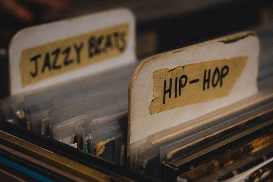 Os Gêneros Musicais Menos Conhecidos que Merecem Sua Atenção